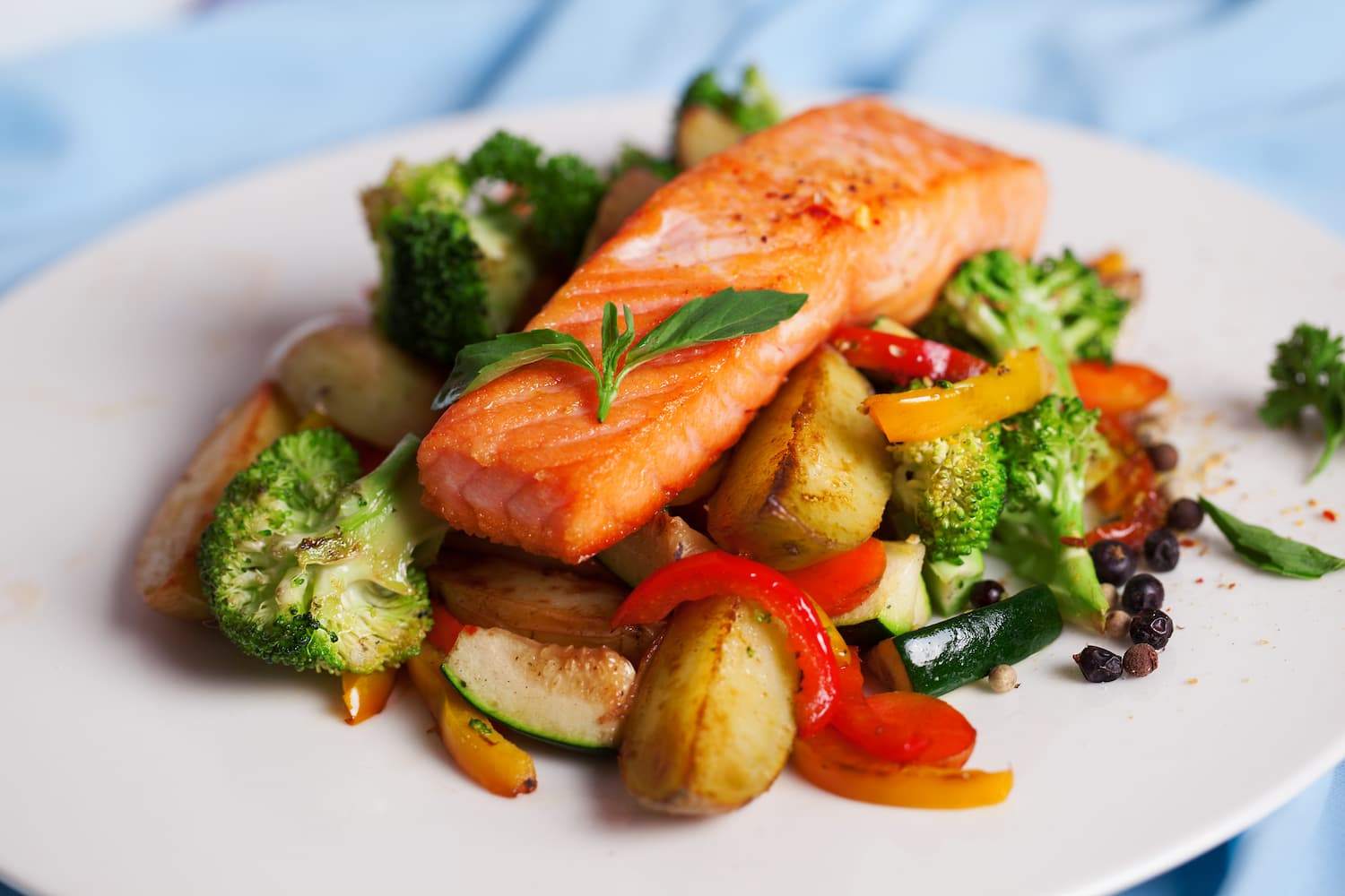 7 Tasty Pasta Side Dishes For Salmon bbq salmon fillet on bed of vegetables - Pasta side dishes for salmon